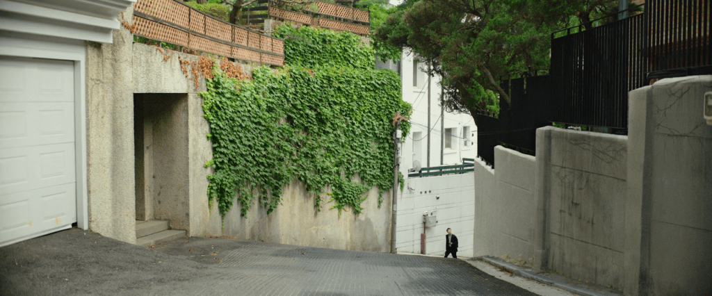 Parasite_Seongbuk-dong_Street